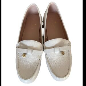 ❤️HP❤️Kate Spade New York Desi pebbled leather bow loafers white. Sz9B. MSRP$158